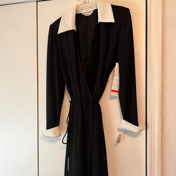 David Warren Black Wrap Dress w/Removable White Collar -  8 - Picture 1 of 8